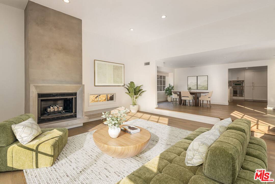 6467   Deep Dell Pl 3BR Hollywood Hills East La
