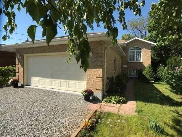 Beautiful Custom Built Detached Raised Bungalow on a Large Lot, two Large, Sunny and Bright Bedrooms Basement with Private Kitchen and Separate Entrance !