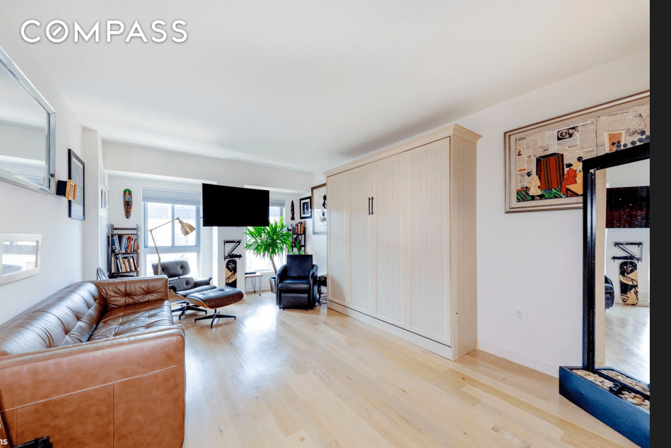 Photos are Virtually Staged Showings by appointment only please provide 24 hours notice.