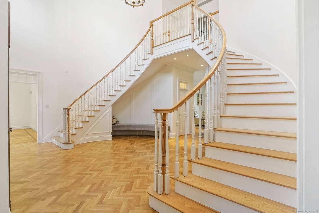 An exceptional home in Westport's Greens Farms neighborhood, 355 Greens Farms Rd showcases refined scale, flexibility, and location.