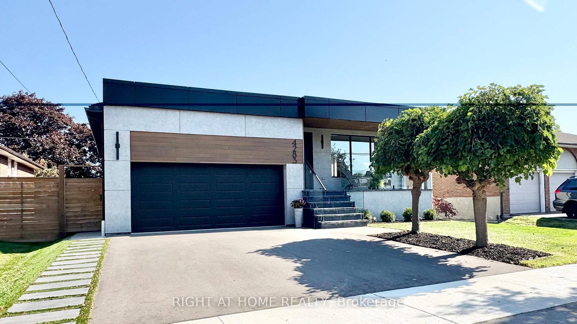 Spacious 2 Level Basement Apartment for Rent !