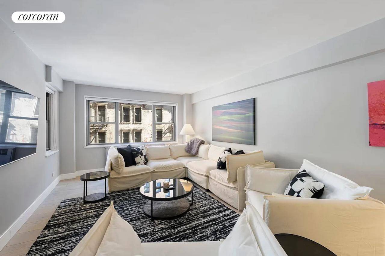 Renovated UES One Bedroom Just Two Blocks from Central Park Welcome to this sun filled, fully renovated 1 bedroom, 1 bathroom home in the heart of the Upper East Side ...