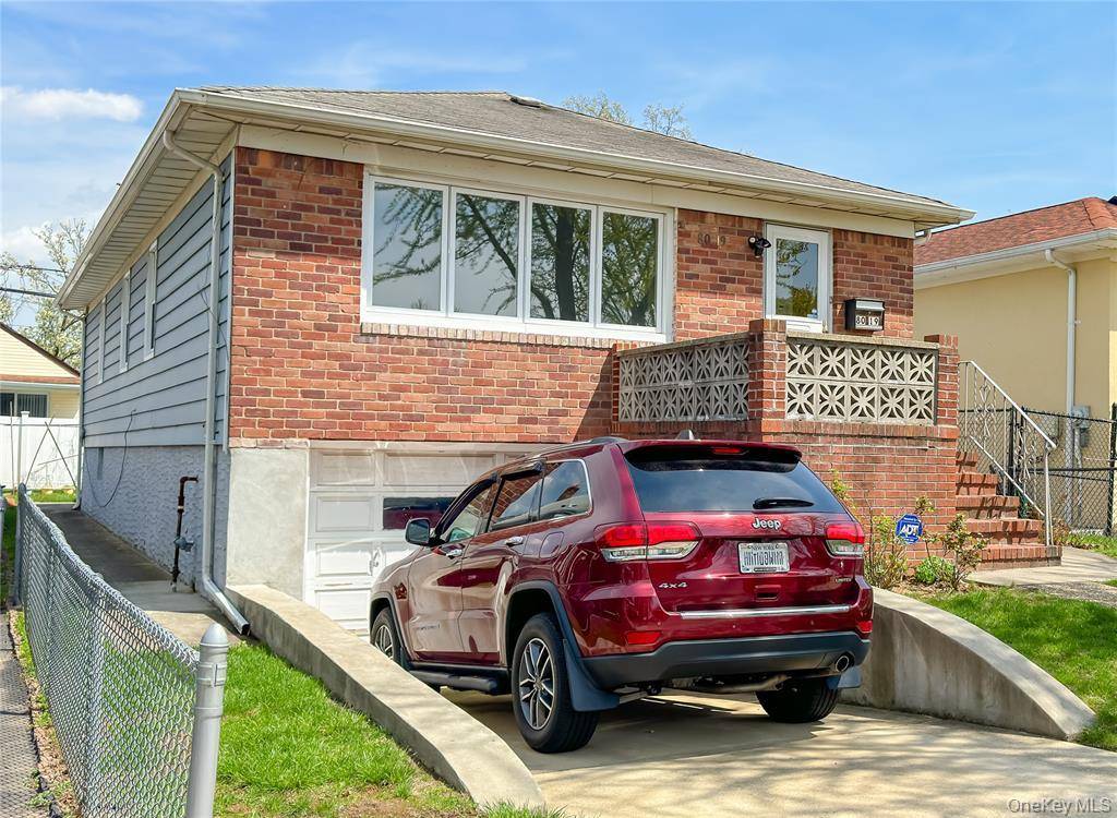 3 bedroom beautiful ranch house conveniently located in Glen Oaks Floral Park near all major highways, shopping, school, hospital, public transportation, and restaurants.