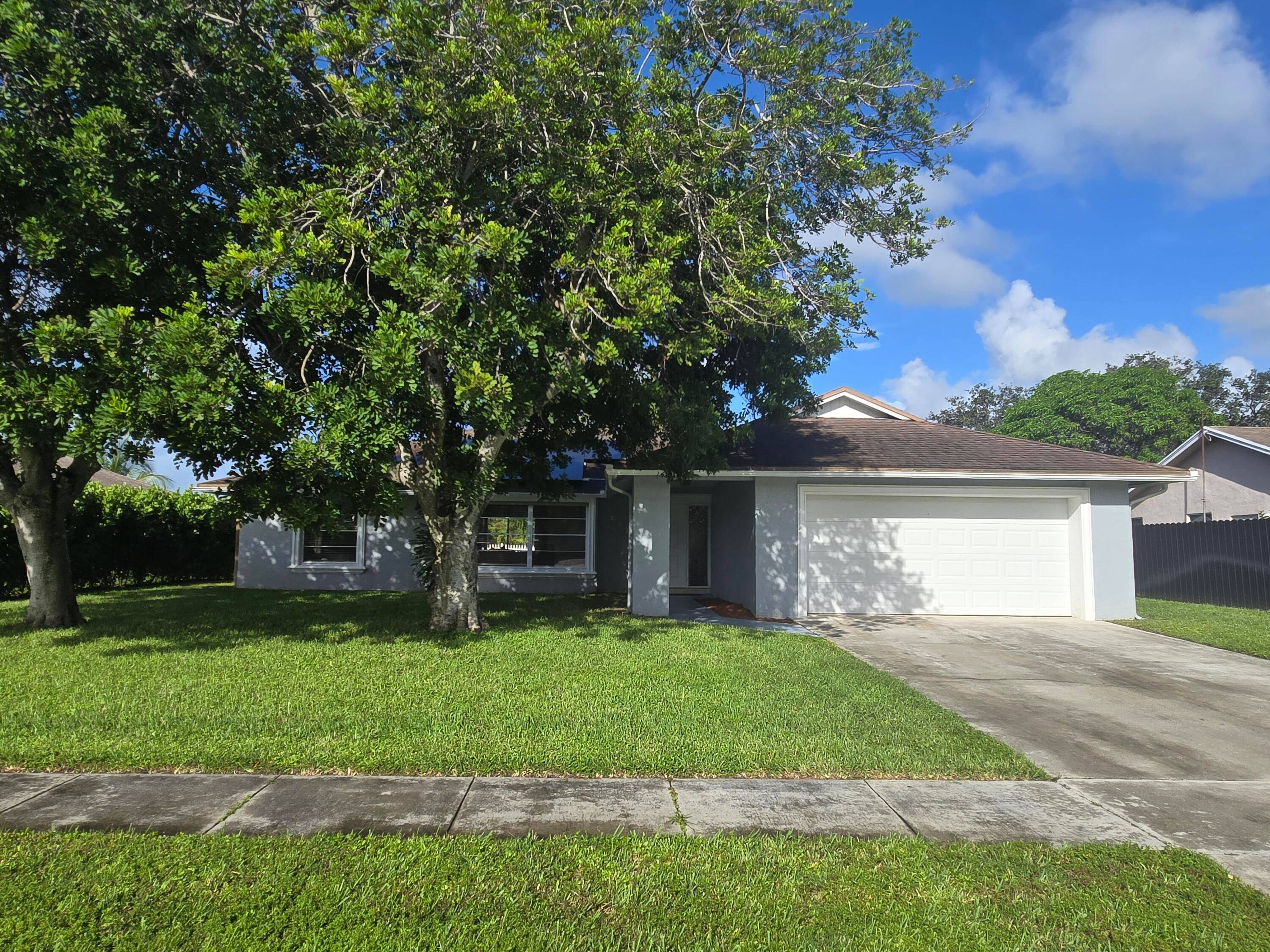 Beautiful 3 bedroom 2 full bath.
