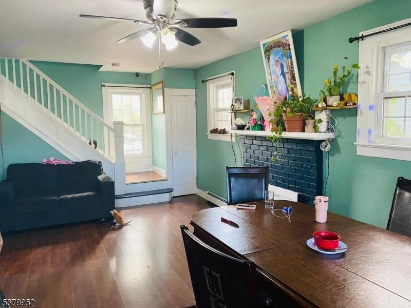 Charming 3 Bedroom Home with Endless Potential in a Great LocationDiscover the perfect opportunity to create your dream home in this 3 bedroom, 1 bath property with incredible potential !