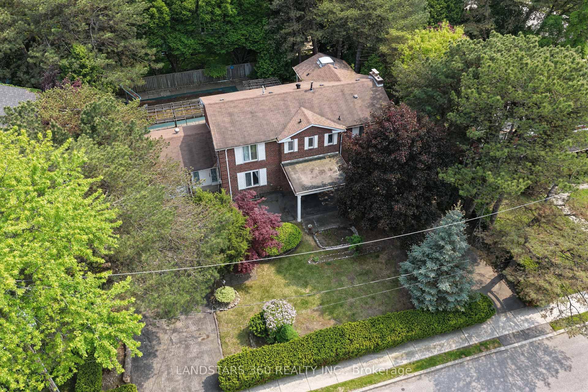 Welcome To Toronto Most Prestigious Neighborhood, The Bridle Path.