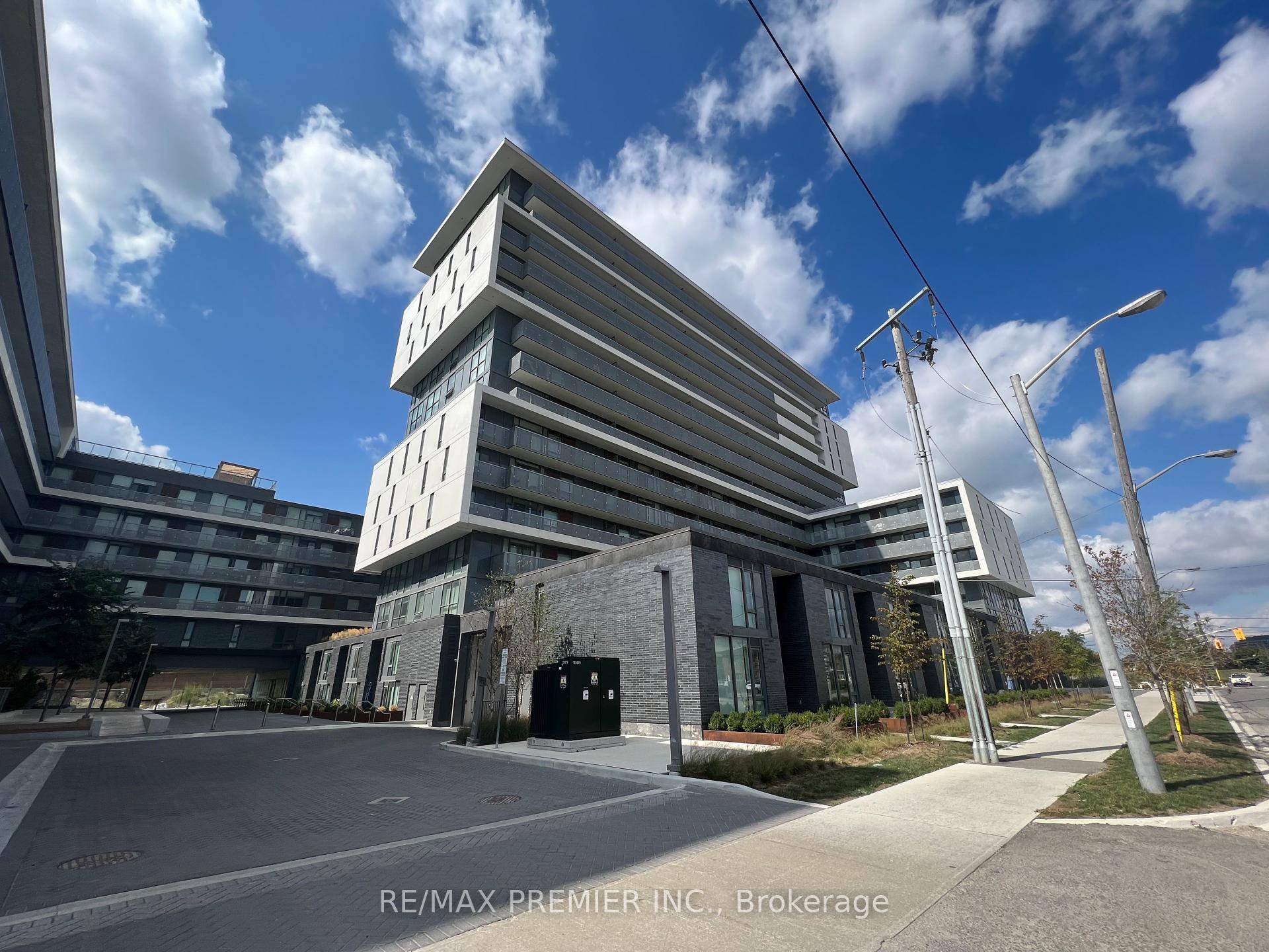 This bright and modern 1 bedroom corner unit offers an open and airy layout with floor to ceiling windows that flood the space with natural light.