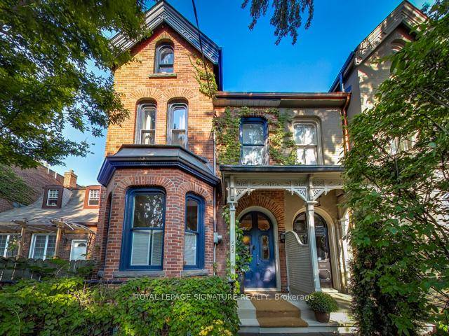 Sophisticated Elegance In The Heart Of Cabbagetown !