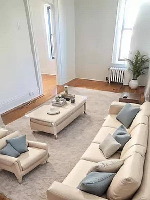 Great opportunity to secure a 1 Bedroom apartment on Spring Street in Soho.
