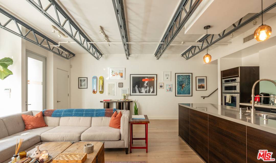 1250 N Harper Ave 1BR Hollywood Hills East La