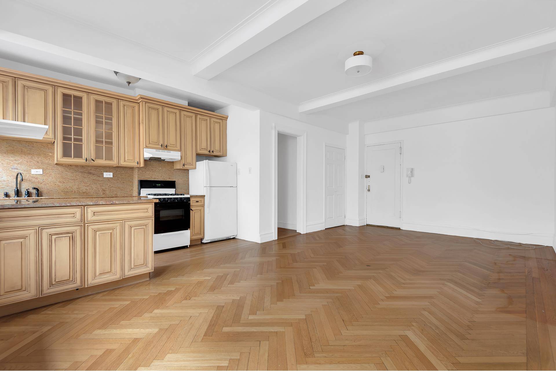 Classic Charm off Riverside Park close Columbia University !