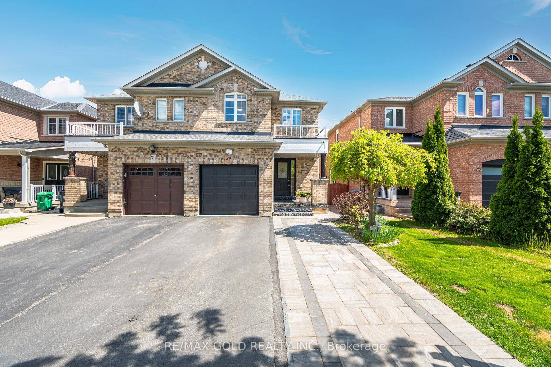 Aprx 1800 Sq Ft ! ! Come amp ; Check Out This Newly Painted Semi Detached Home Comes With Finished Basement With Separate Entrance Through Garage.