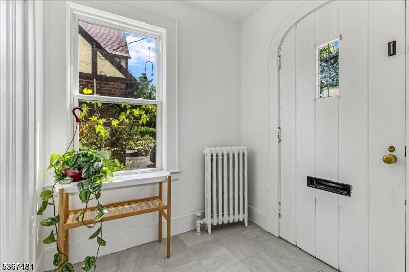 Fully renovated top to bottom in 2023 with central air and new windows, this charming freshly painted home is nestled on a private level lot in the desirable Gregory section ...