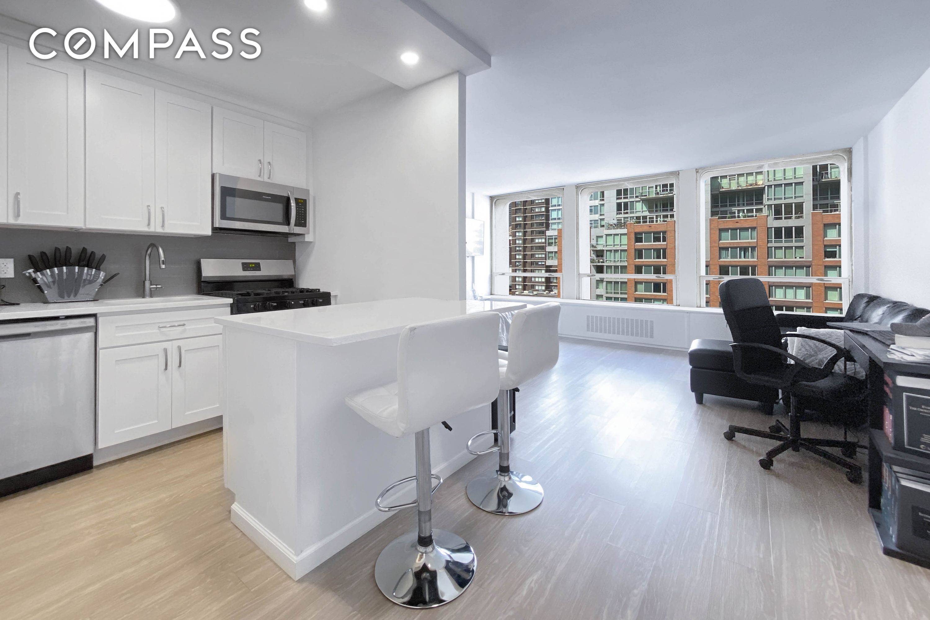 Available mid August. Condominium fees apply.