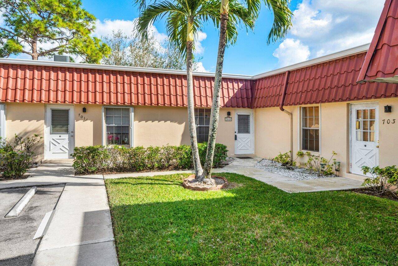 Discover this spacious corner unit villa, offering extra natural light and a thoughtfully designed layout.