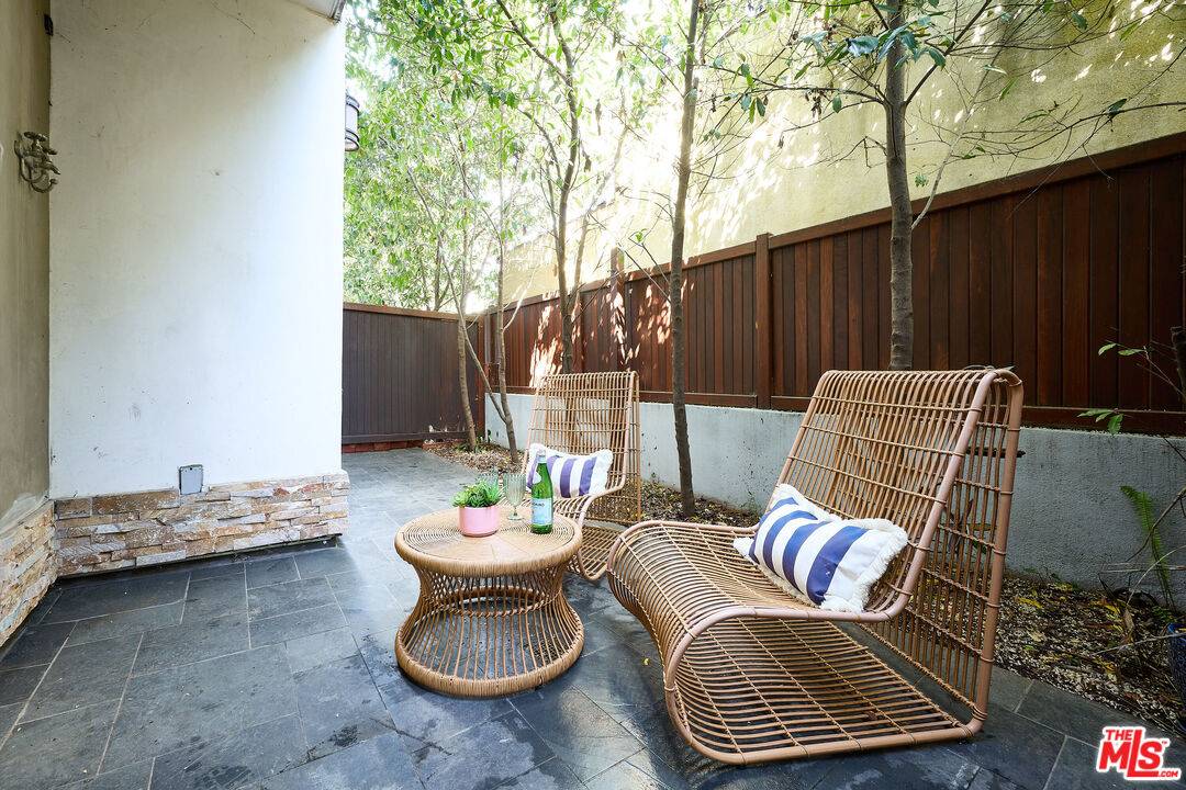 2121 Virginia Ave 2.0 Santa Monica LA