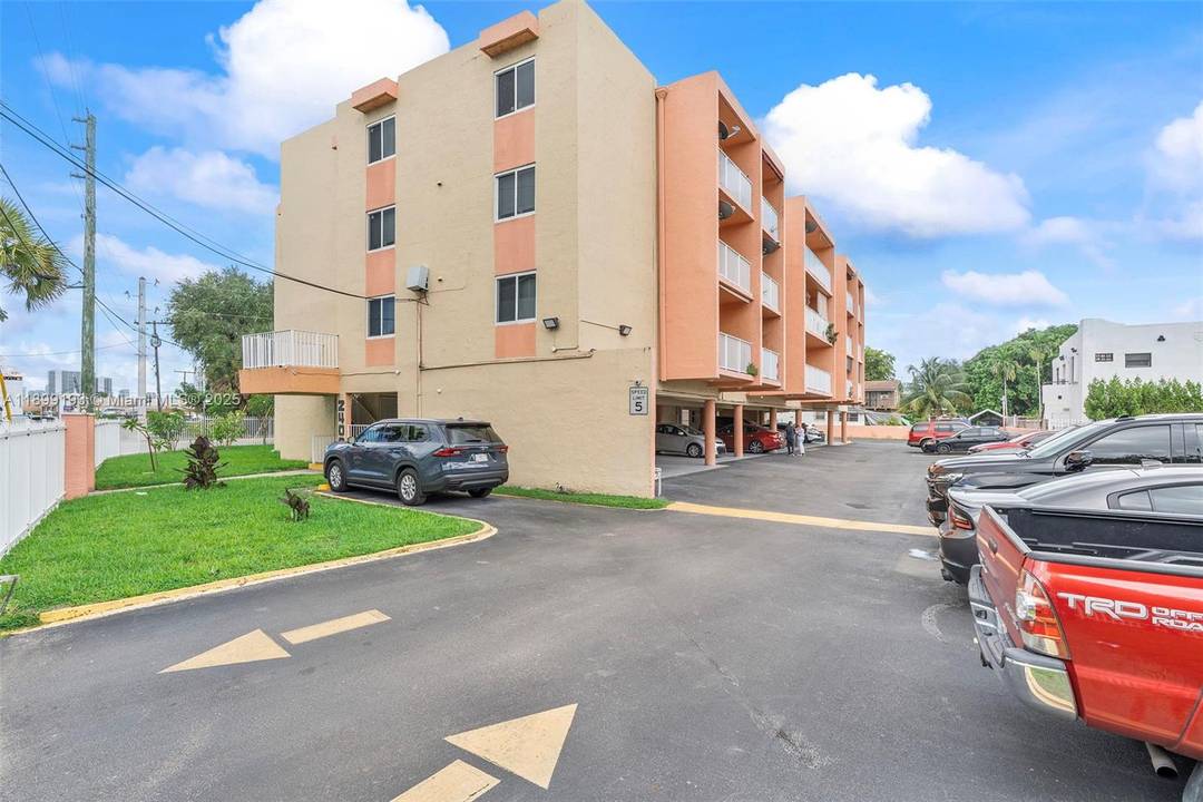 Exceptional 27 unit multifamily in the heart of Little Havana.