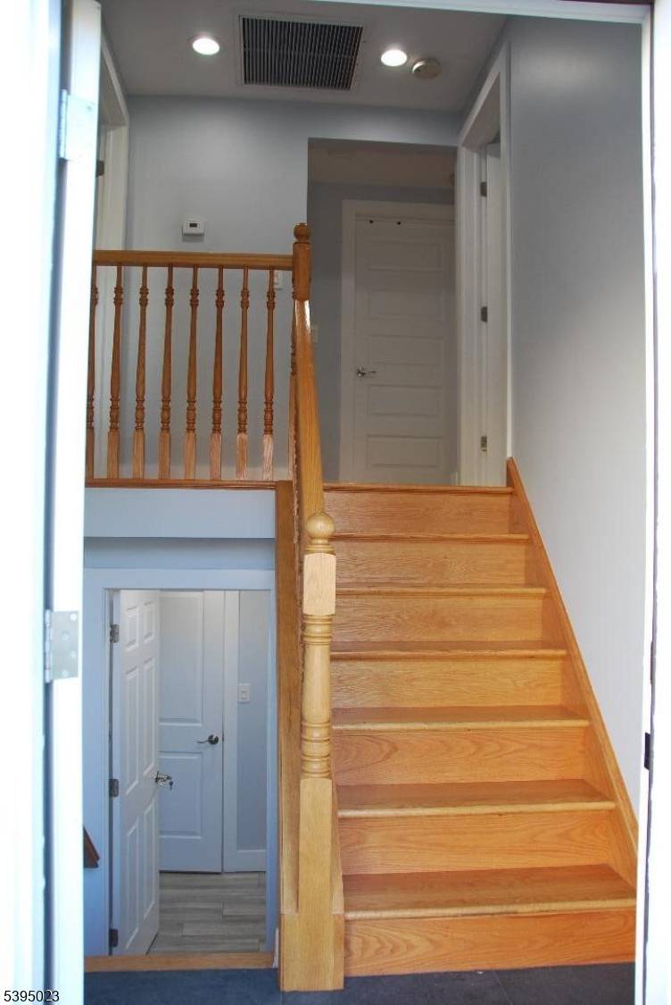 FOR RENT Welcome to 229 Monroe Street, Rahway, NJ, a 1, 656 s.