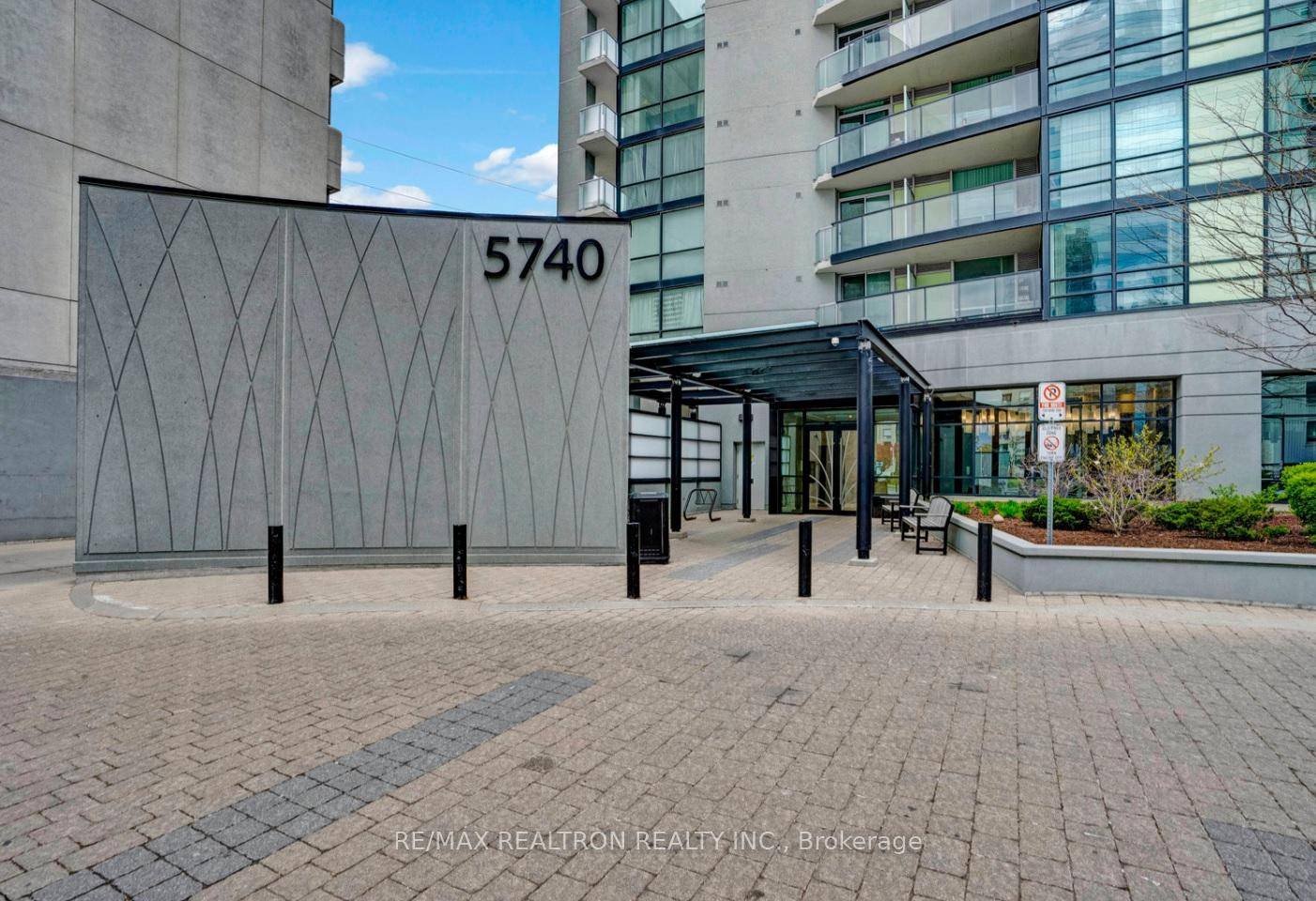 Unobstructed Fantastic View Southeast Corner Unit !