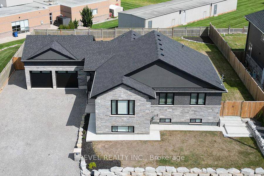 Welcome to 21 Haldimand 66 Road, Haldimand County !