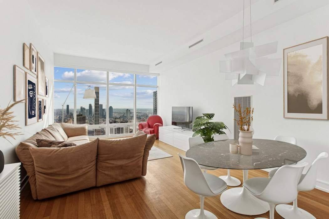 Welcome to Residence 42C at Beacon Court a rare opportunity to own a meticulously maintained two bedroom, two and a half bath home in one of Manhattan s most iconic ...