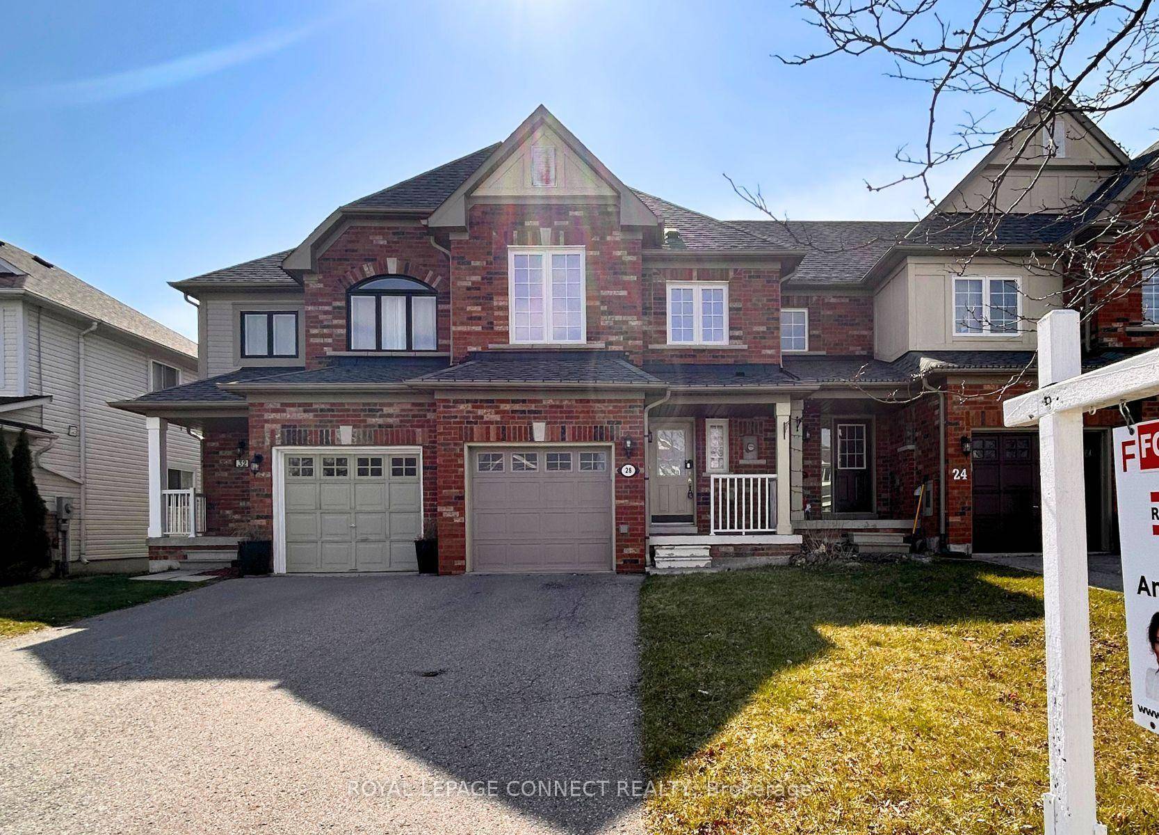 Lovely townhome in a family friendly community !