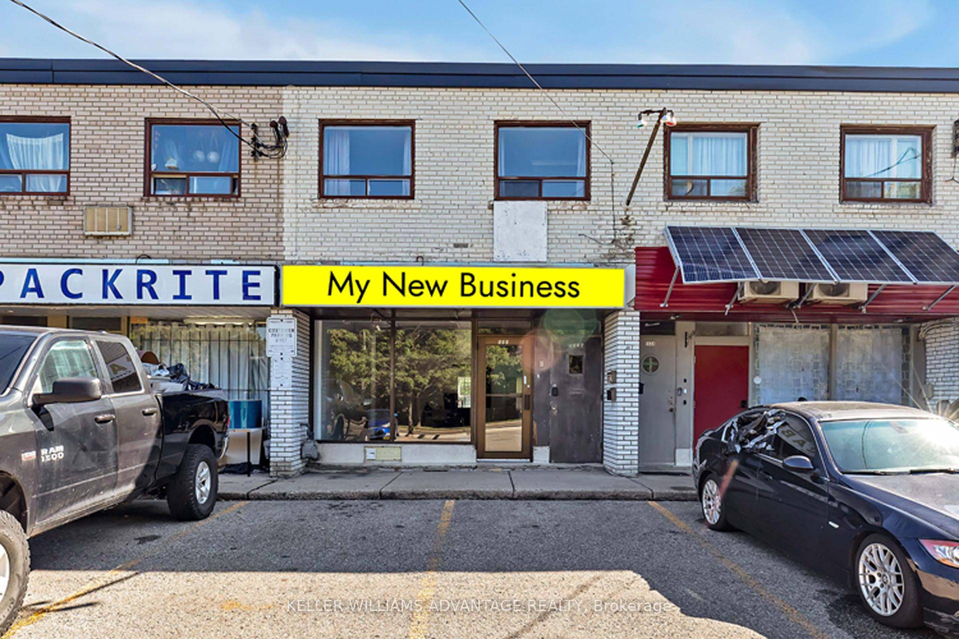 Great Commercial Retail Space available on Kennedy Road Prime Location with High Traffic Exposure !