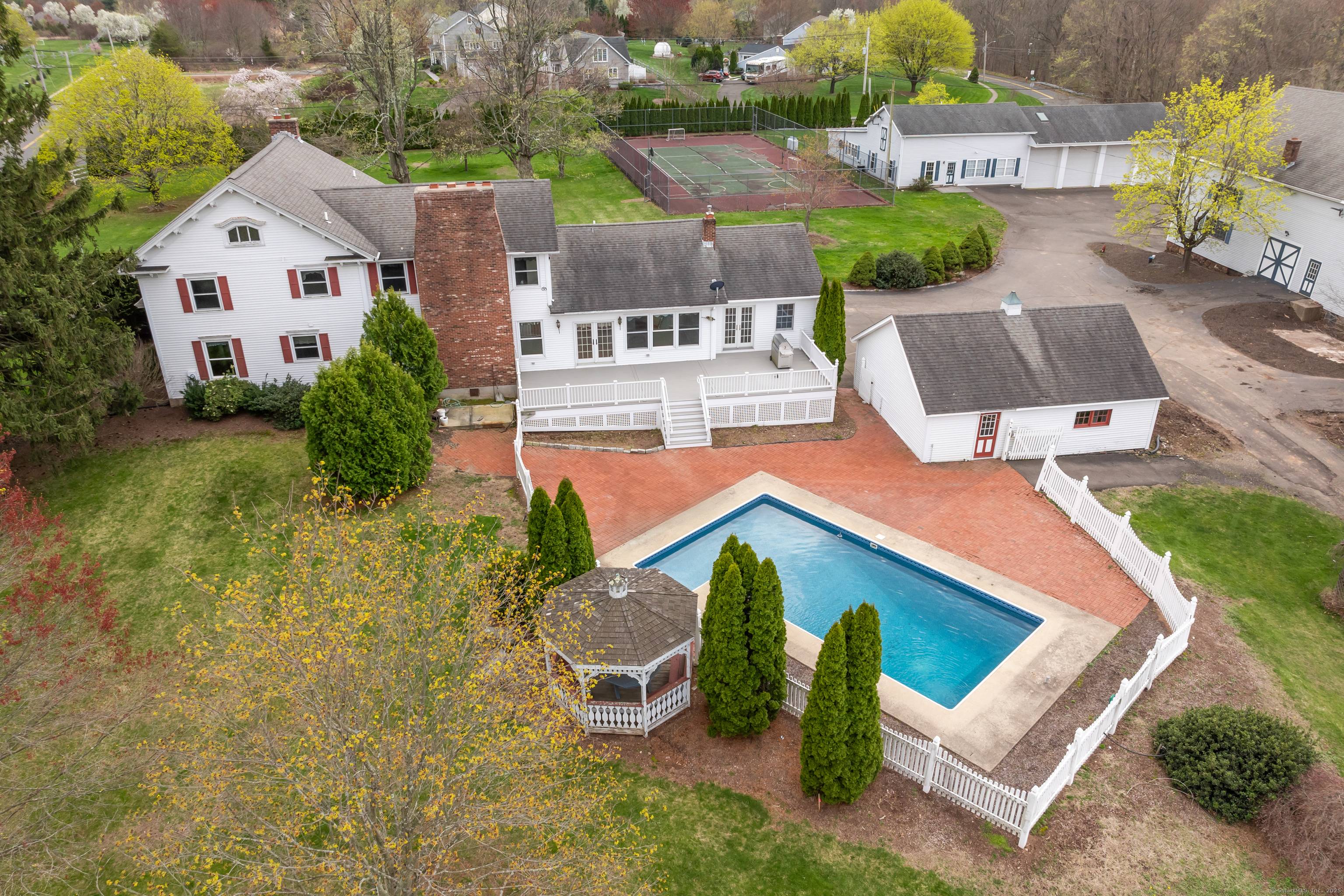 Well Designed Compound Offering Security, Space, and Limitless Potential !