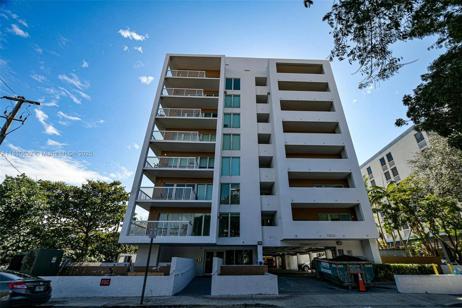 This efficient 613 sq. ft.
