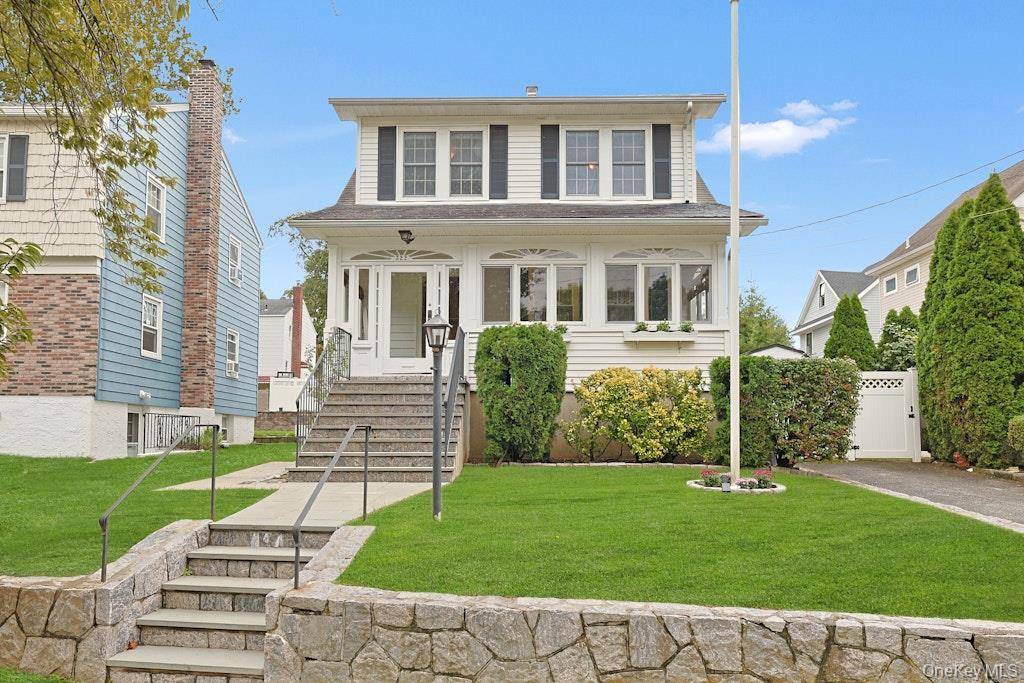 Charming Dutch Colonial A Commuter s Dream !