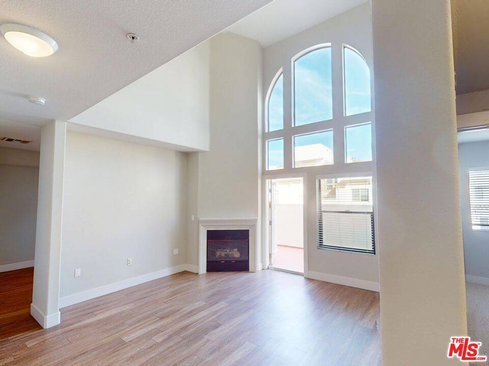 1041 Glendon Ave 3BR Westwood La