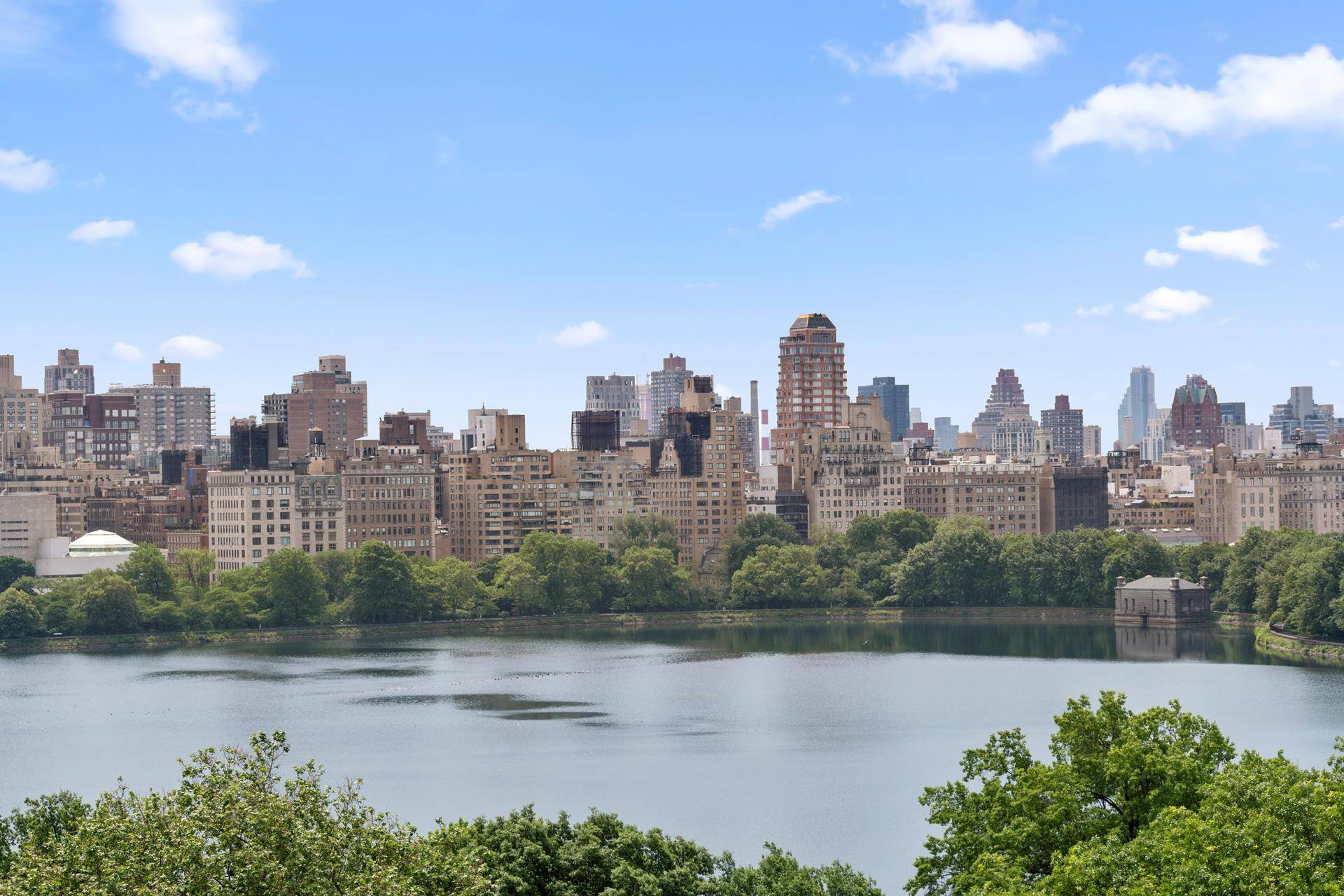 Unparalleled views of the reservoir, Central Park and beyond greet you from this 15th floor perch.