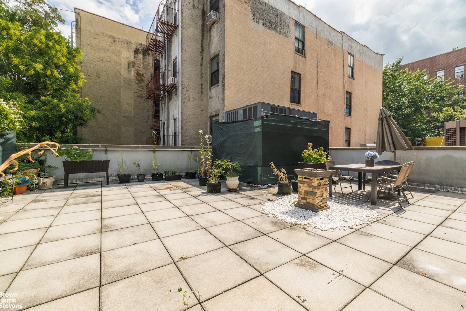HUGE PRIVATE TERRACE, 2 BR, 2 Bath GEM !