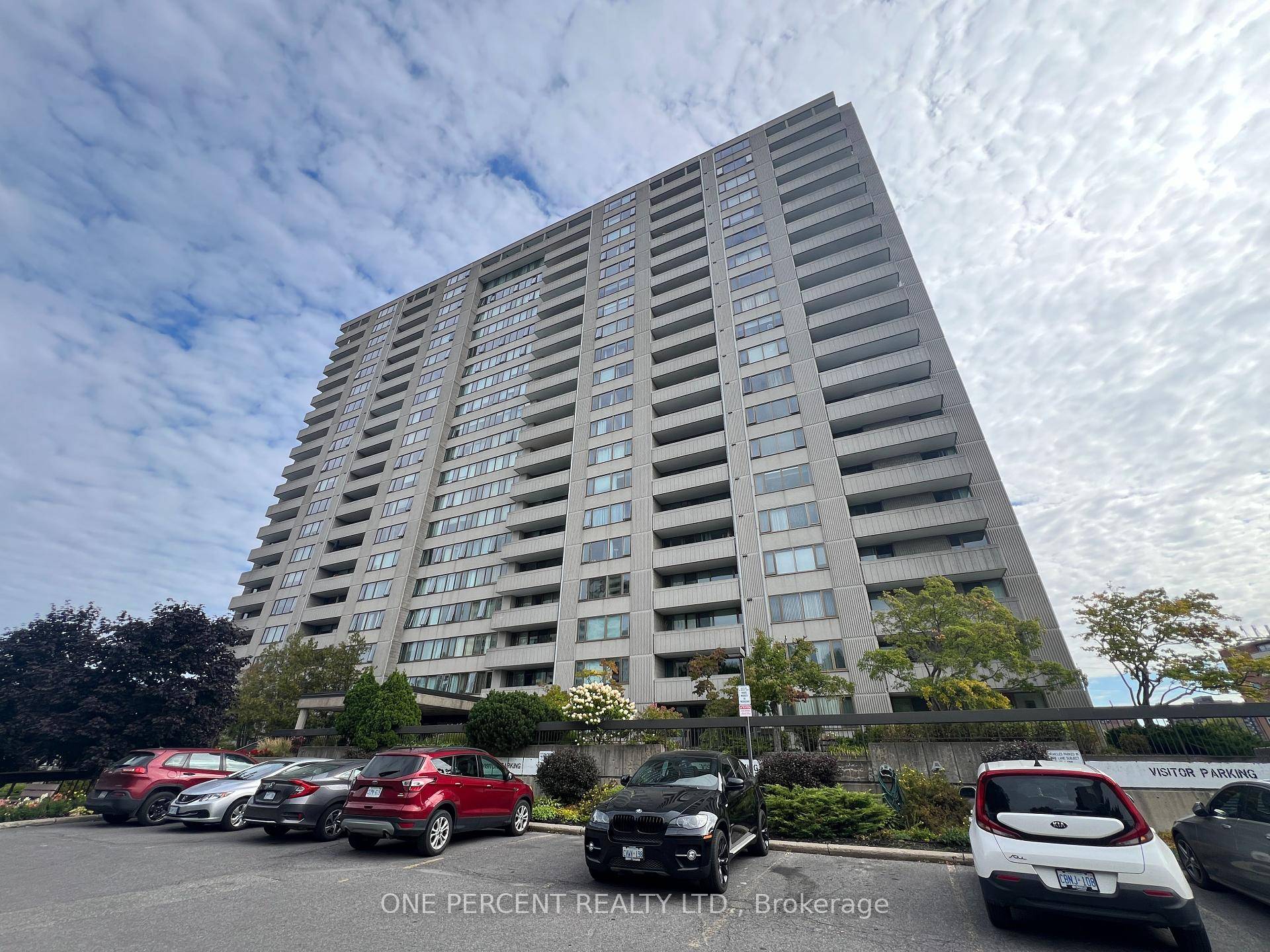 Beautiful 3 bedroom, 2 bath apartment.