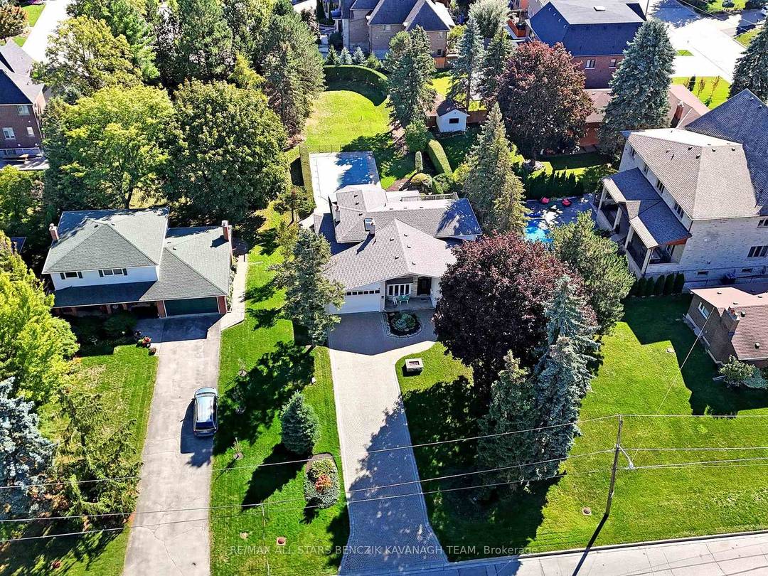 Located in the desirable North Richvale community, this 3, 412 sqft home sits on a rare and spacious 75' x 282' lot in a peaceful, tree lined neighbourhood.
