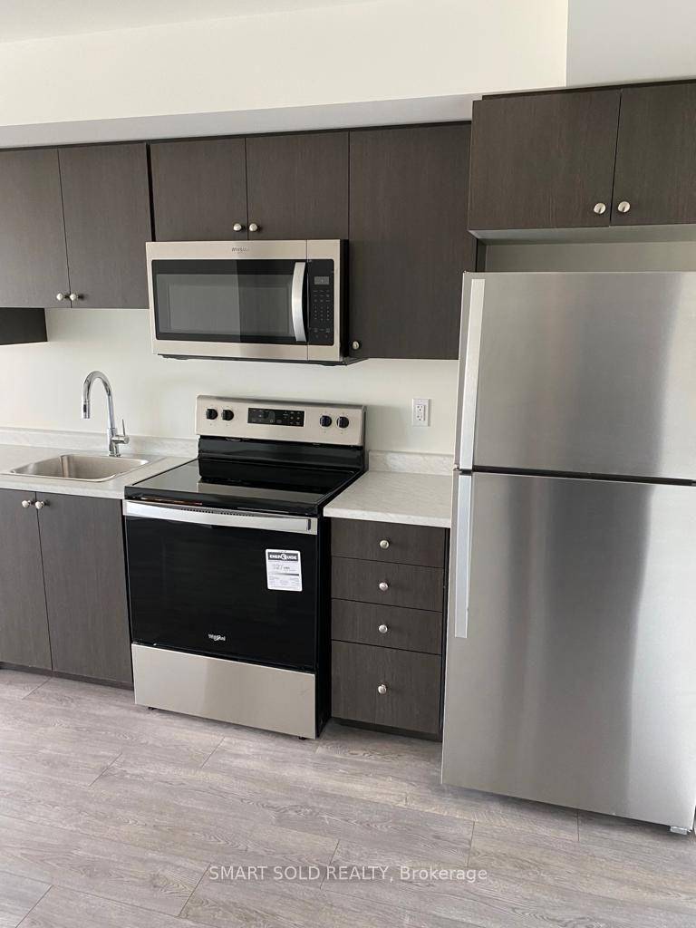 Welcome To The Humber Condo, A One Year New Building Waiting For You To Move In !