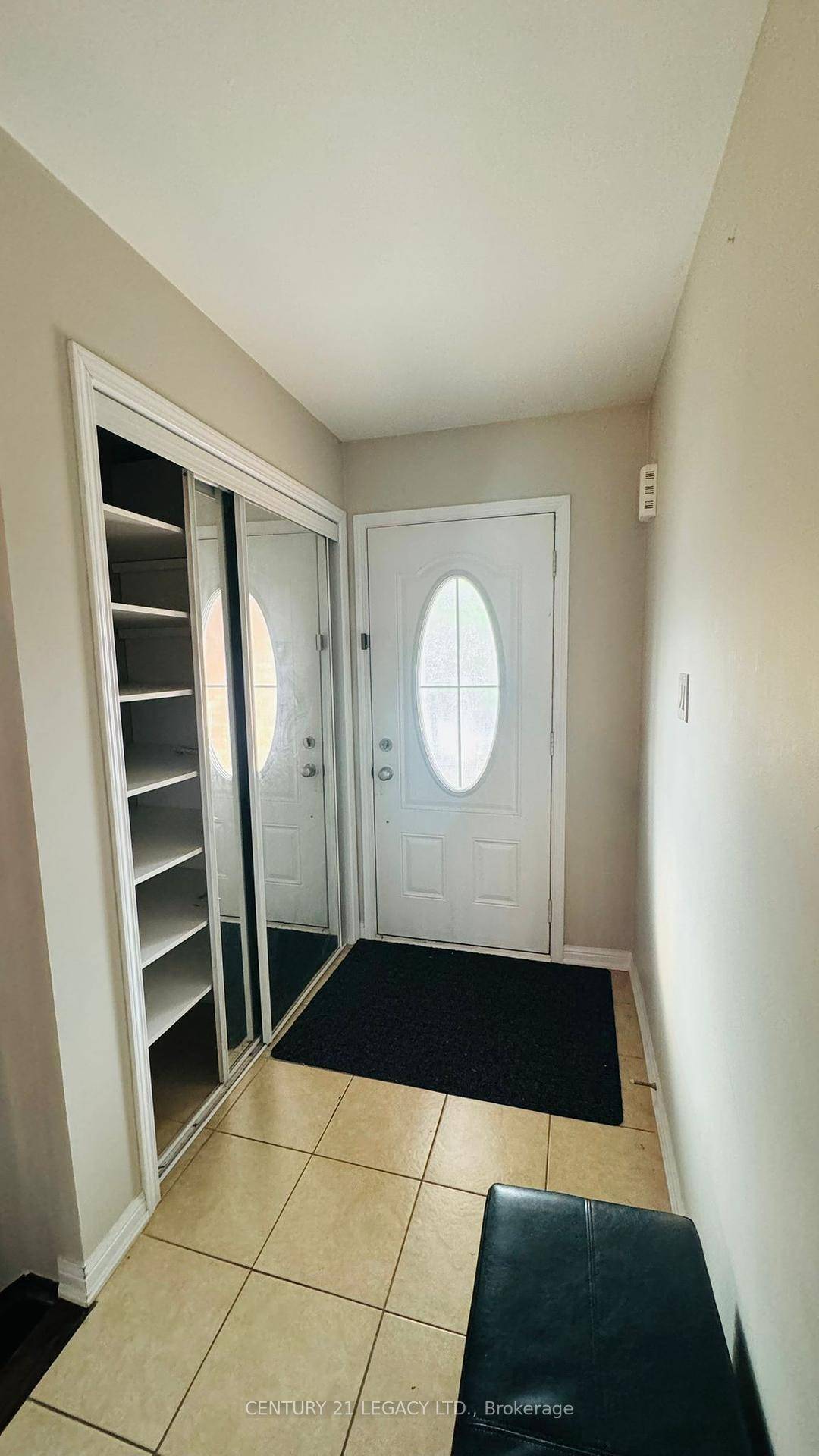 This inviting 3 bedroom, 3 bathroom detached home offers a perfect blend of comfort and convenience.