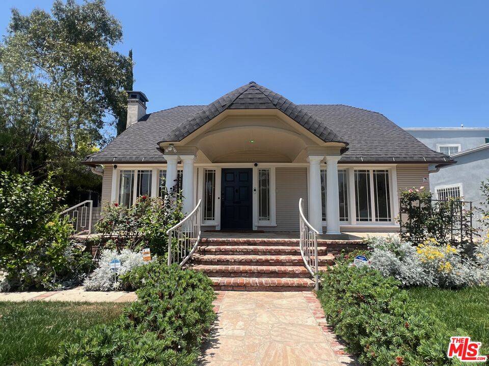 1107  S St Andrews Pl 4BR La