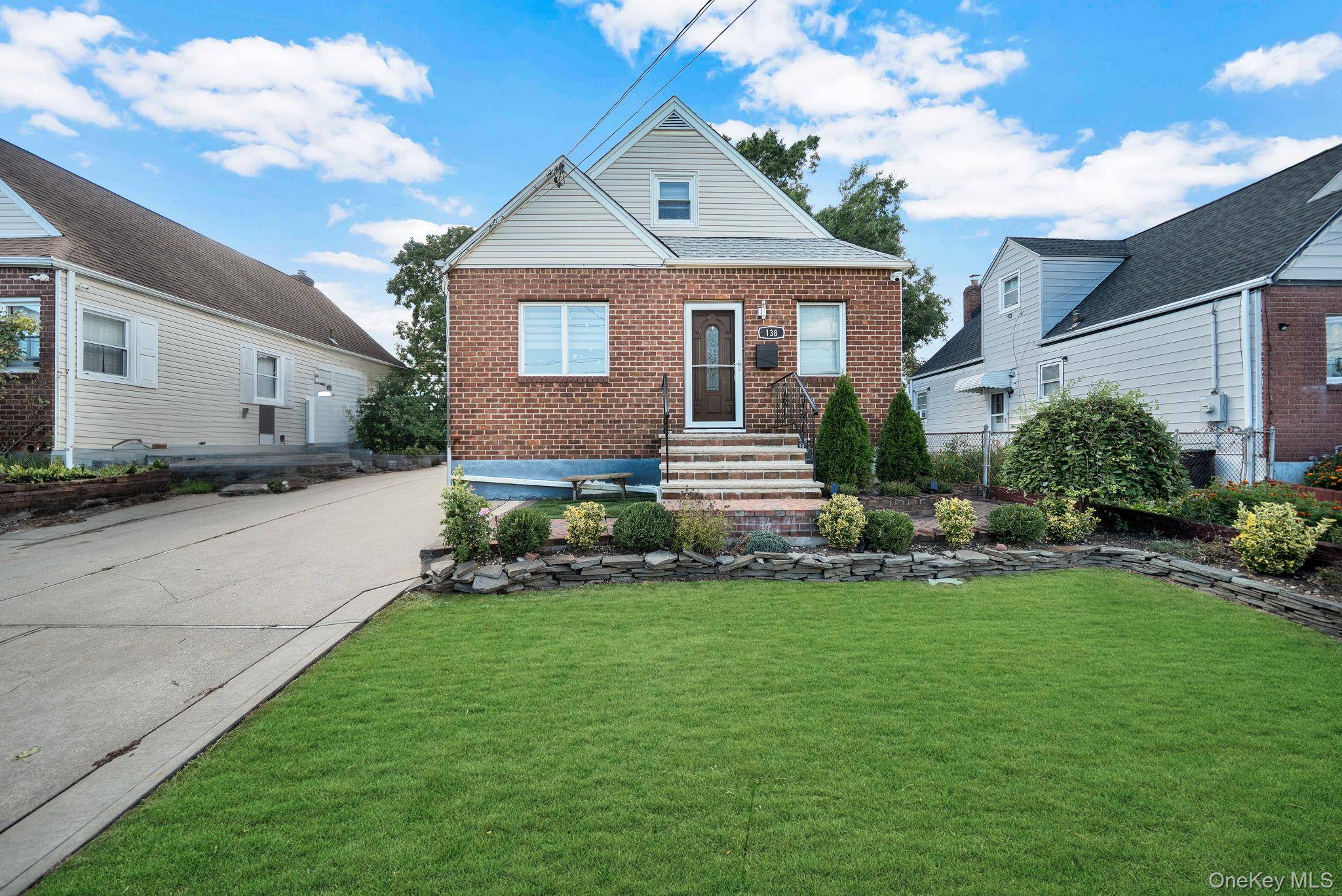 Bright and spacious cape featuring 4BR and 2.