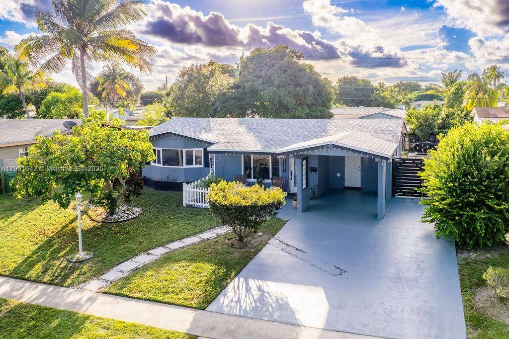 Nestled on a beautiful tree lined street, this elegant single family home offers the perfect blend of style, comfort, amp ; location.