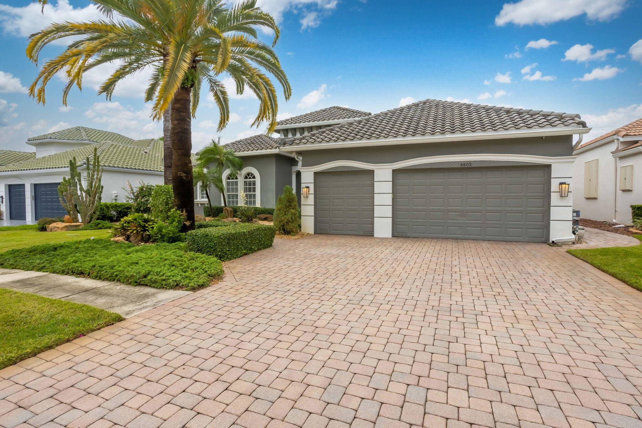 Welcome to 6605 Grande Orchid Way.