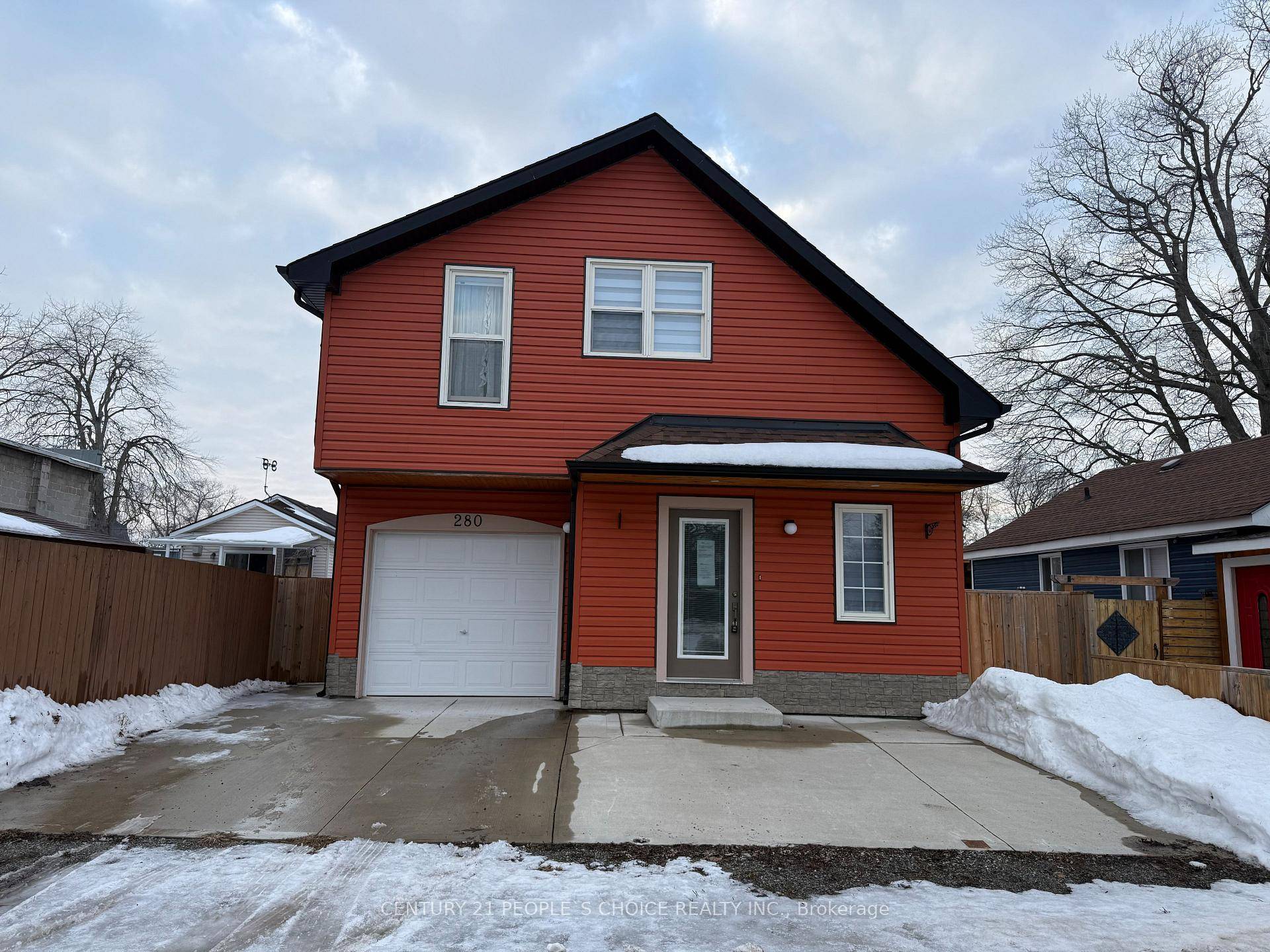 Just located steps away from the Pristine Bay Beach in Crystal Beach, Built in 2019.