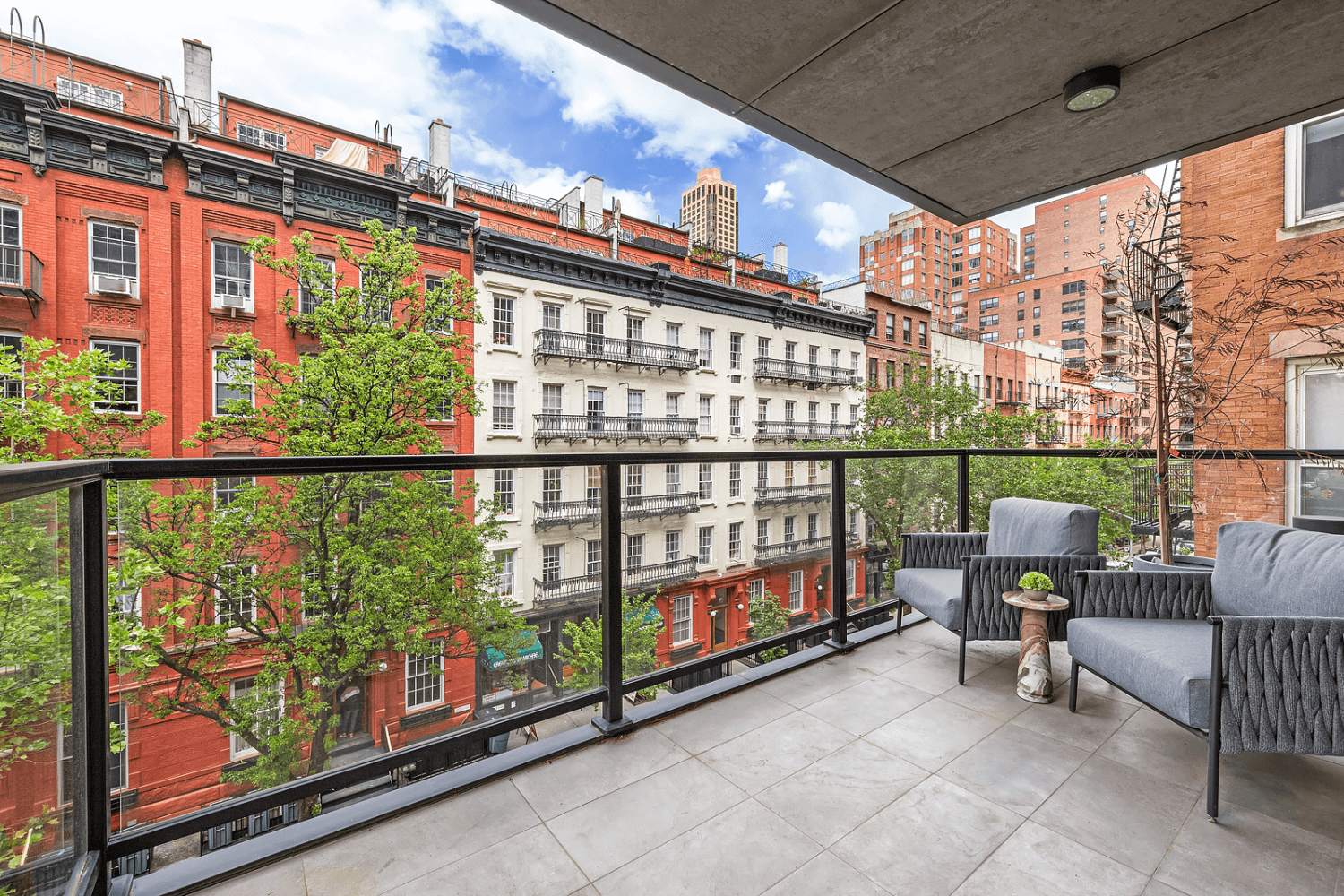 Welcome to 318 East 81st Street a boutique collection of luxury condominium residences designed for elegant, modern living.