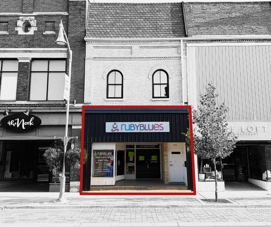 An exceptional commercial opportunity at 572 Talbot Street !