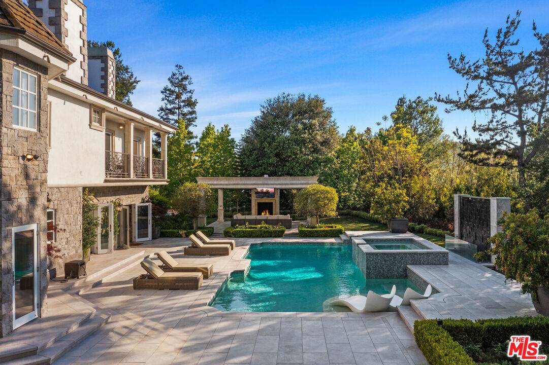 3170   KINGS CT 7BR Bel Air La
