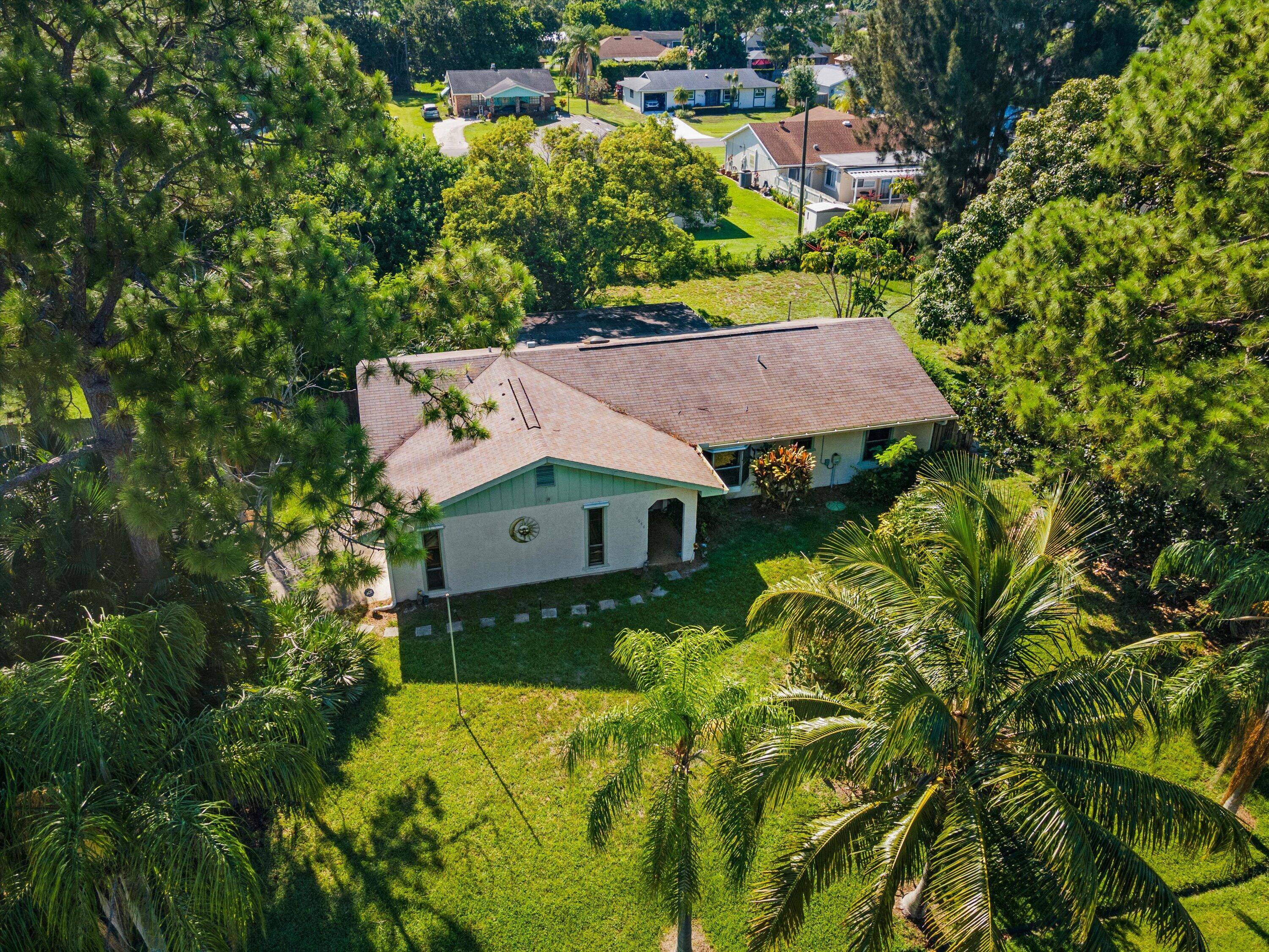 This 3 bedroom, 2 bathroom home features a DOUBLE lot, on 0.