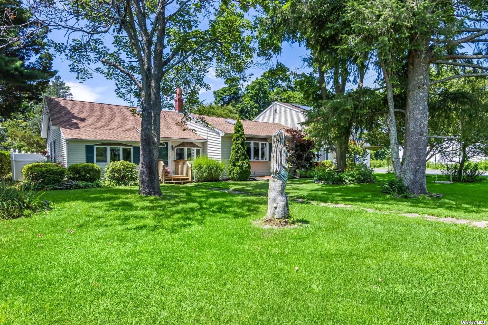 Welcome to this one of a kind mother daughter brimming with potential, perfect for those looking for their dream home.