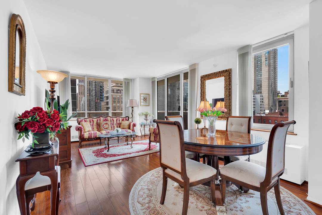 PRIVATE WRAPAROUND TERRACE IN THE SKY WITH SWEEPING 180 DEGREE RIVER amp ; CITY VIEWS Perched high above the Upper East Side, this spectacular corner residence is flooded with natural ...