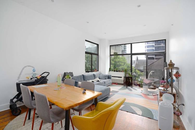 The Maxell offers RARE RENT STABILIZED LUXURY APARTMENTS !