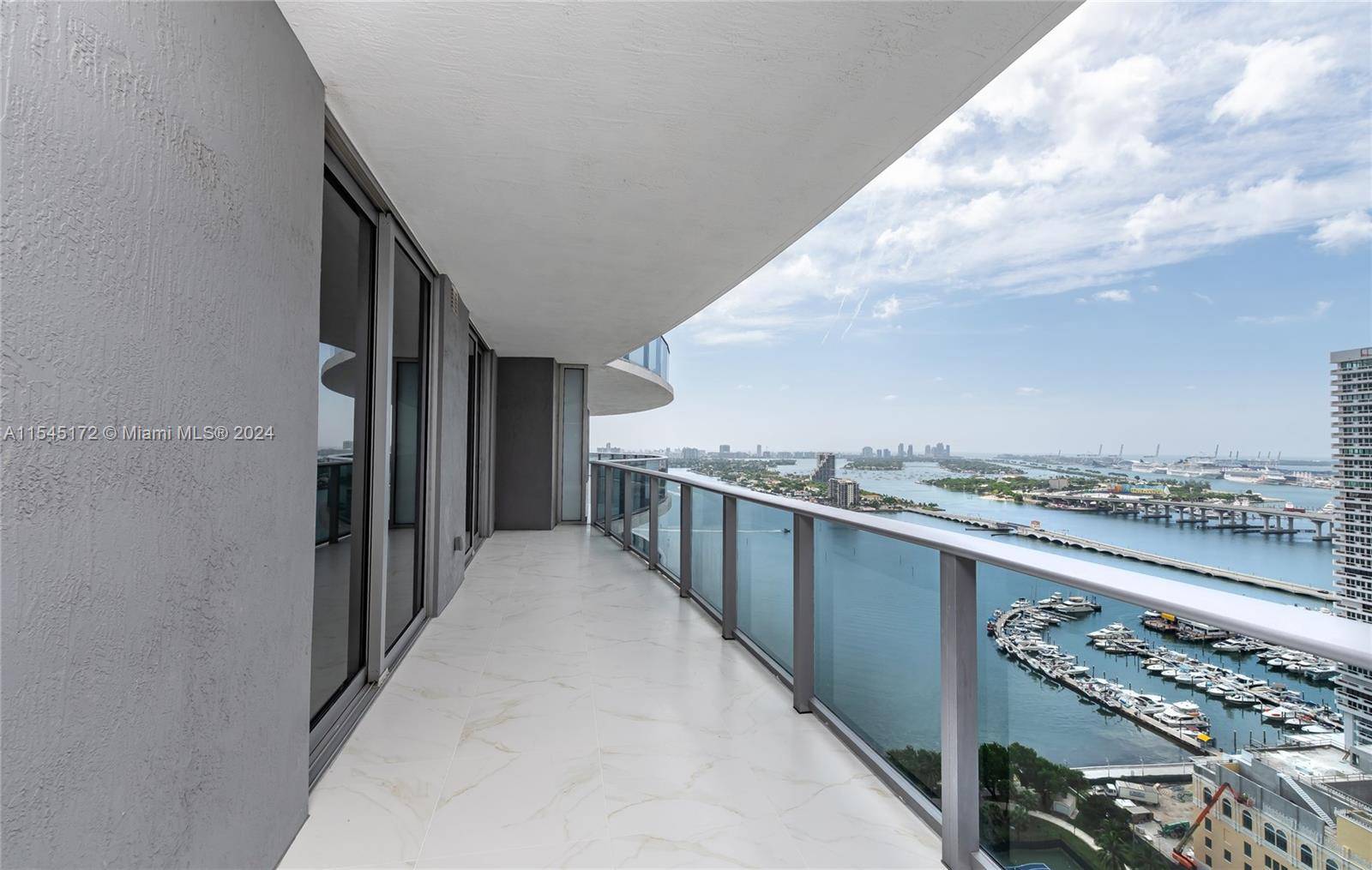BRIGHT AND SUPER SPACIOUS 3 BED, 3 and 1 2 BATHS UNIT WITH BREATHTAKING VIEWS TO BISCAYNE BAY AT LUXURIOUS AND SPECTACULAR ARIA ON THE BAY.